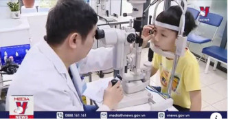 bao-dong-tinh-trang-tre-mac-tat-khuc-xa