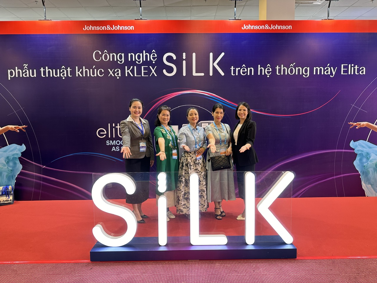 he-thong-benh-vien-mat-hitec-tham-du-hoi-nghi-nhan-khoa-2025 