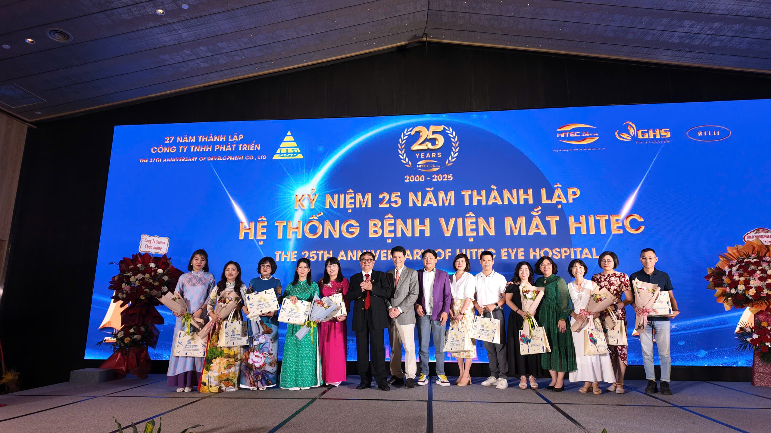 recap:-25-nam-–-hanh-trinh-cua-niem-tin-nu-cuoi-va-anh-sang