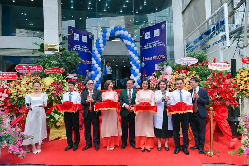 chuc-mung-khai-truong-trung-tam-mat-ky-thuat-cao-sai-gon-hitec-sai-gon